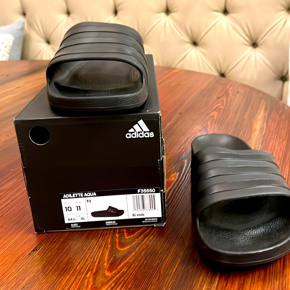 Adidas - Adilette Slide - size 10